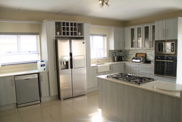 5 Bedroom Property for Sale in Nahoon Valley Park Eastern Cape